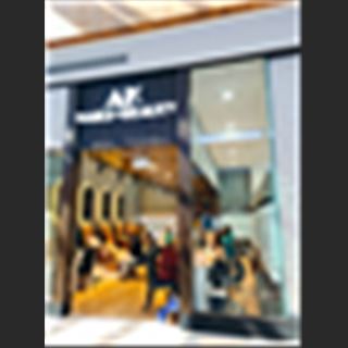 Cần sang lại shop Nail đẹp đầy đủ đồ nghề vùng Melbourne