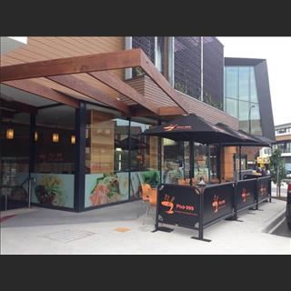 Nhà hàng Viet phở 999 vùng Bundoora ( trong Polaris Shopping) cần sang