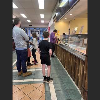 Cần sang lại shop sushi ở trung tâm Launceston city Tasmania